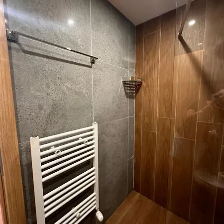 Alpine Luxury Two Bed-two Bathrooms B25 Apartman