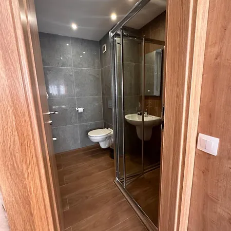 Alpine Luxury Two Bed-two Bathrooms B25 아파트 보로베츠