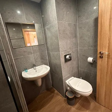 Alpine Luxury Two Bed-two Bathrooms B25